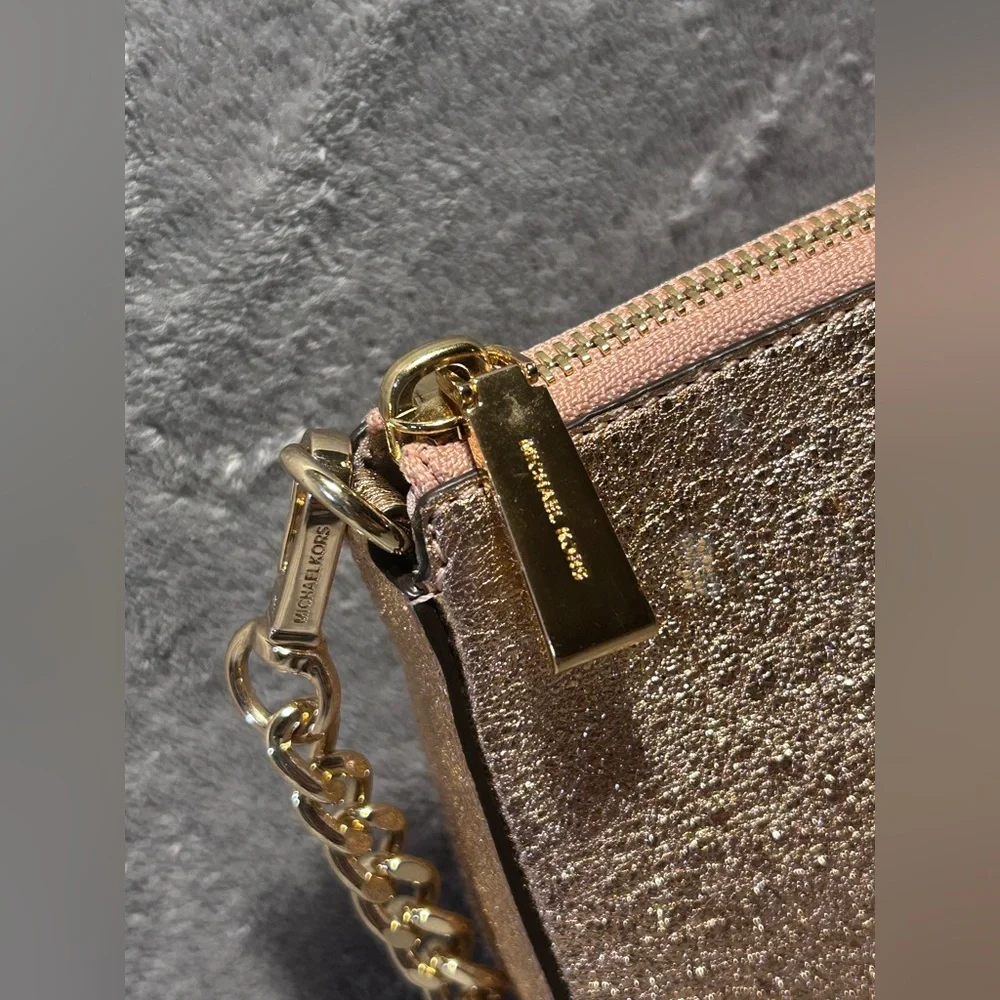 Michael Kors Jet Set Rose Gold Glitter Pochette On Gold Chain - Picture 4 of 9